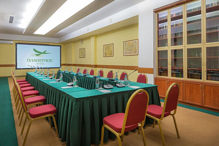 Зал Библиотека